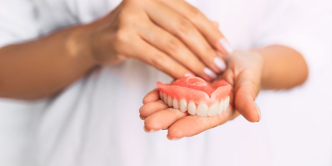 Zahnersatz / Zahnprothese